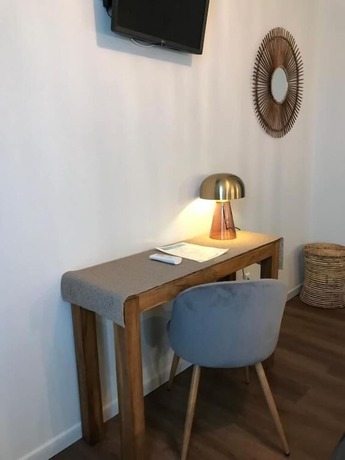 Imagen de la habitación del H&ocirc;tel Saint-Philibert. Foto 3