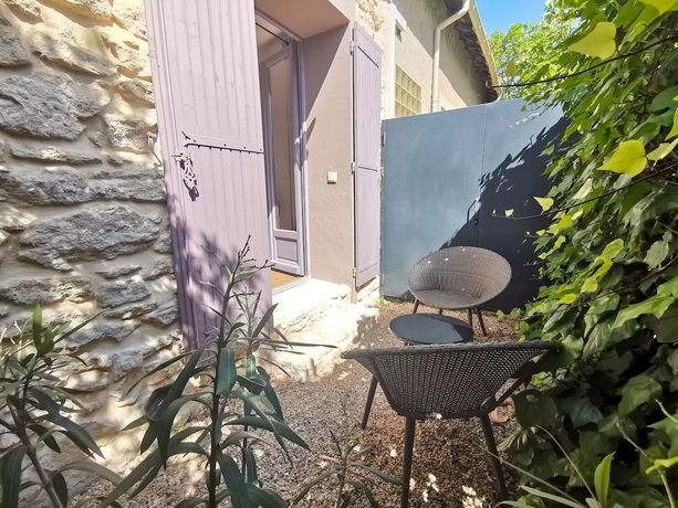 Imagen de la habitación del H&ocirc;tel Sous Les Figuiers. Foto 8