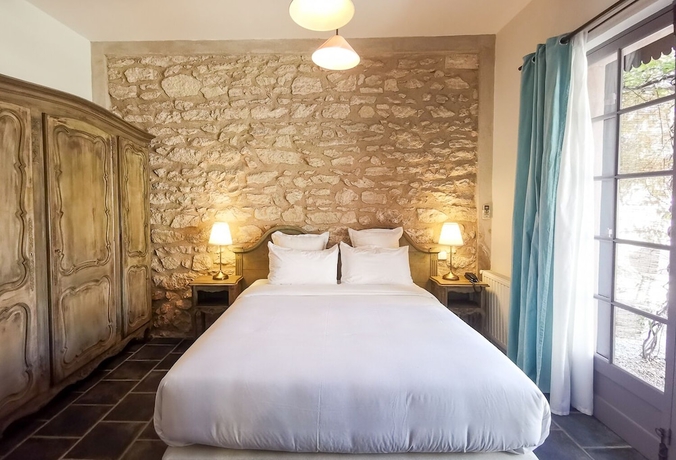 Imagen de la habitación del H&ocirc;tel Sous Les Figuiers. Foto 16