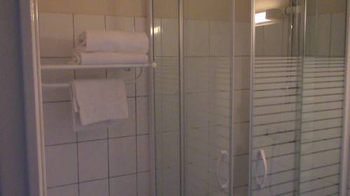 Imagen de la habitación del H&ocirc;tel Tgv Quimper. Foto 15