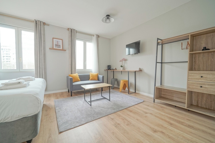 Imagen de la habitación del H&ocirc;tel Trianon Saint Ouen. Foto 10