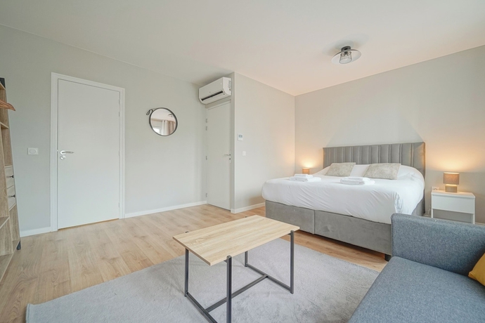 Imagen de la habitación del H&ocirc;tel Trianon Saint Ouen. Foto 11