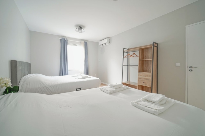 Imagen de la habitación del H&ocirc;tel Trianon Saint Ouen. Foto 16