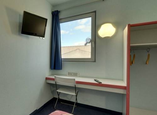 Imagen de la habitación del H&ocirc;tel Triotel, La Valette du Var. Foto 7