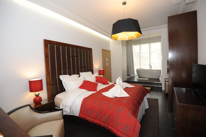 Imagen de la habitación del H&ocirc;tel Victor Hugo, Pontorson. Foto 5