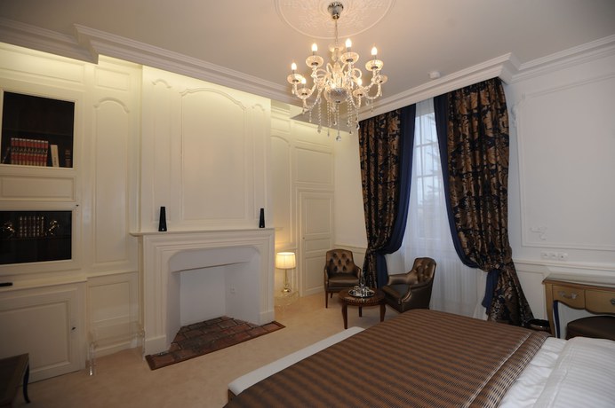 Imagen general del Hôtel Victor Hugo, Pontorson. Foto 1