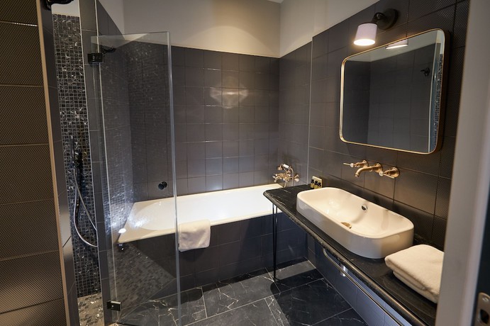 Imagen de la habitación del Hôtel Victoria, Valencia de Francia. Foto 12