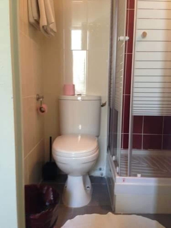 Imagen de la habitación del H&ocirc;tel Victory. Foto 7