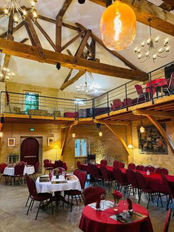 Imagen general del H&ocirc;tel & Events du Ch&acirc;teau Lacaze. Foto 5