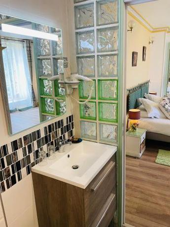 Imagen general del H&ocirc;tel & Events du Ch&acirc;teau Lacaze. Foto 7