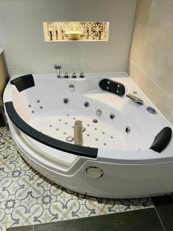 Imagen general del H&ocirc;tel & Events du Ch&acirc;teau Lacaze. Foto 9