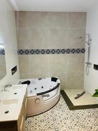 Imagen general del H&ocirc;tel & Events du Ch&acirc;teau Lacaze. Foto 12