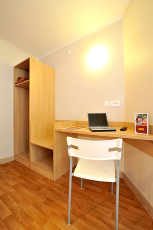 Imagen de la habitación del Hôtel and Résidence Futuroscope. Foto 13