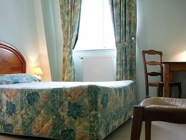 Imagen de la habitación del Hôtel de France, Chalabre. Foto 11