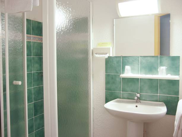 Imagen de la habitación del Hôtel de France, Chalabre. Foto 17