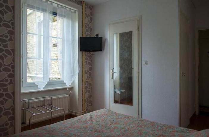 Imagen de la habitación del H&ocirc;tel de France, DINAN. Foto 6