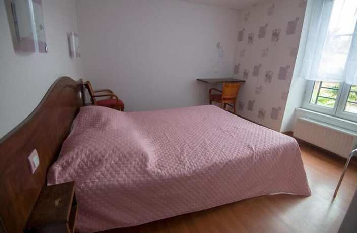 Imagen de la habitación del H&ocirc;tel de France, DINAN. Foto 16