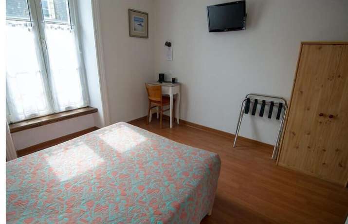 Imagen de la habitación del H&ocirc;tel de France, DINAN. Foto 19
