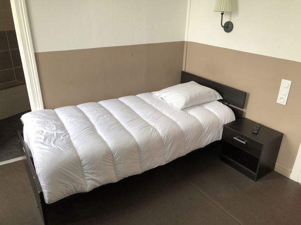 Imagen de la habitación del H&ocirc;tel de France, Lillebonne. Foto 6