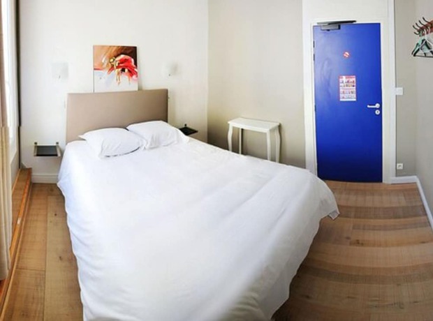 Imagen de la habitación del H&ocirc;tel de France, Lillebonne. Foto 13