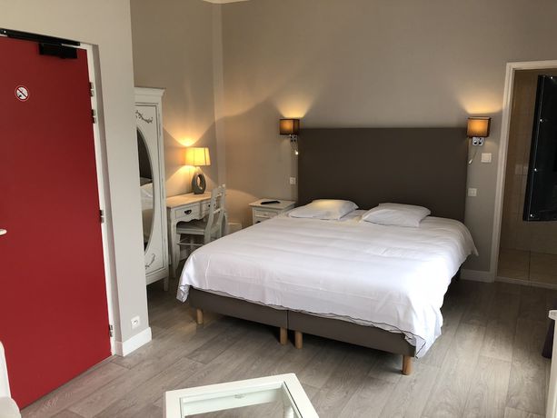 Imagen de la habitación del H&ocirc;tel de France, Lillebonne. Foto 14