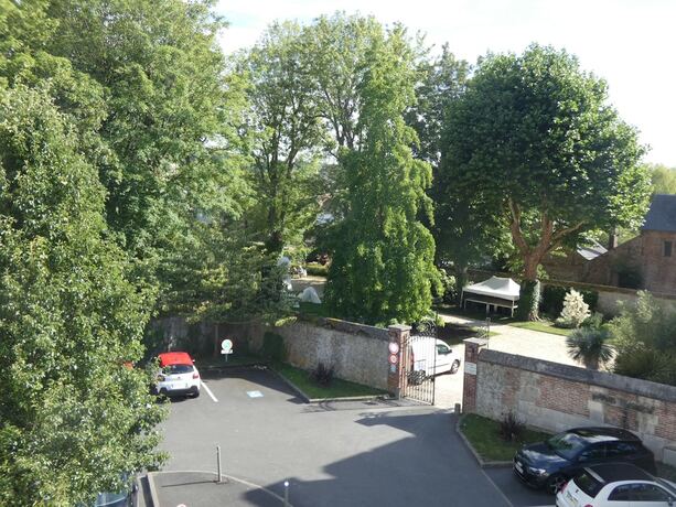 Imagen general del H&ocirc;tel de France, Pont-l'Eveque. Foto 10