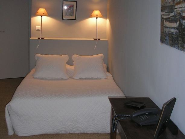 Imagen de la habitación del Hôtel de Mirmande. Foto 13