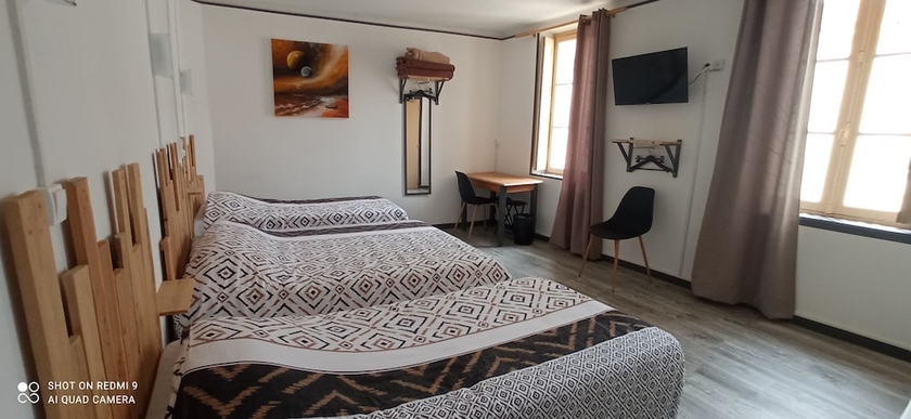 Imagen de la habitación del H&ocirc;tel de Paris, NARBONNE. Foto 8