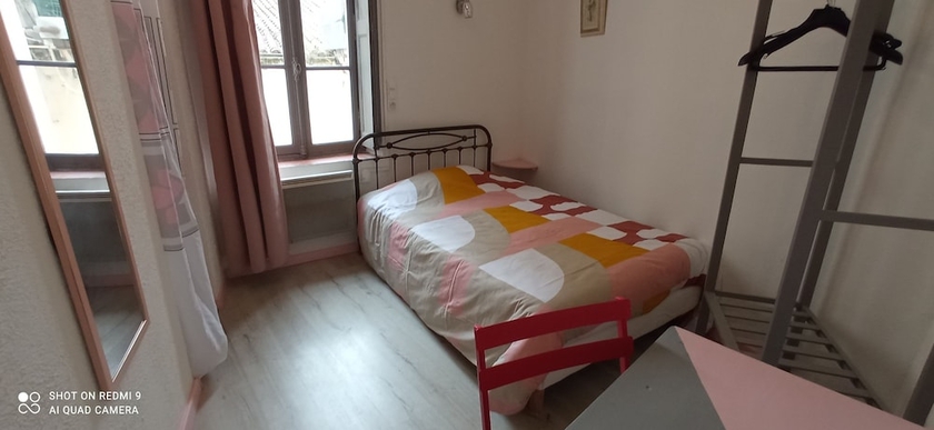 Imagen de la habitación del H&ocirc;tel de Paris, NARBONNE. Foto 9