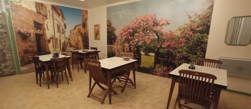 Imagen del bar/restaurante del Hôtel de Paris, NARBONNE. Foto 1