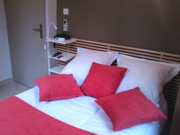 Imagen de la habitación del H&ocirc;tel de l\' Ariana. Foto 7