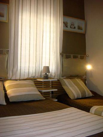 Imagen de la habitación del H&ocirc;tel de l\' Ariana. Foto 16
