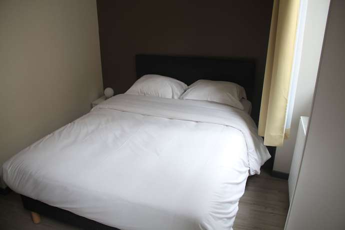 Imagen de la habitación del H&ocirc;tel de la Bo&euml;tie. Foto 3