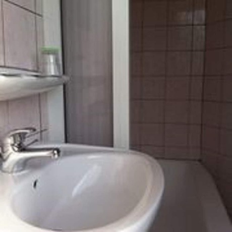 Imagen de la habitación del Hôtel de la Comète. Foto 6