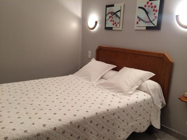 Imagen de la habitación del H&ocirc;tel de la Paix, Lod&egrave;ve. Foto 7