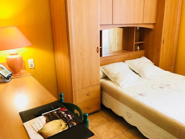 Imagen de la habitación del H&ocirc;tel de la Paix, Lod&egrave;ve. Foto 8