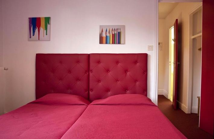 Imagen de la habitación del H&ocirc;tel de la Poste, Pontgibaud. Foto 6