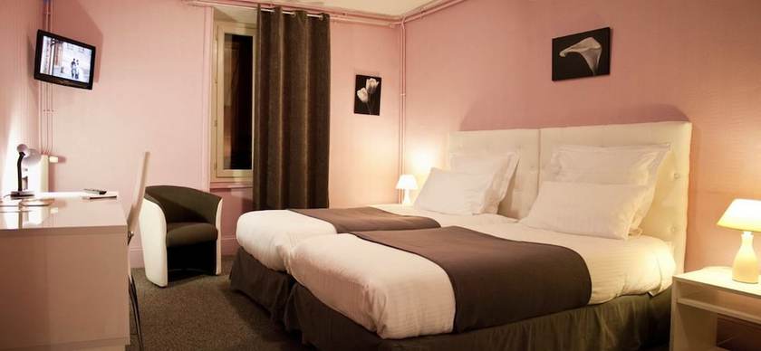 Imagen de la habitación del H&ocirc;tel de la Poste, Pontgibaud. Foto 7