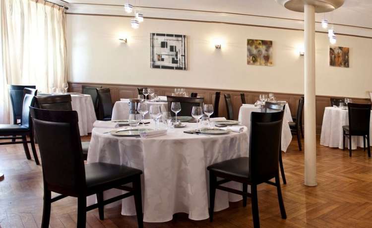 Imagen del bar/restaurante del H&ocirc;tel de la Poste, Pontgibaud. Foto 2