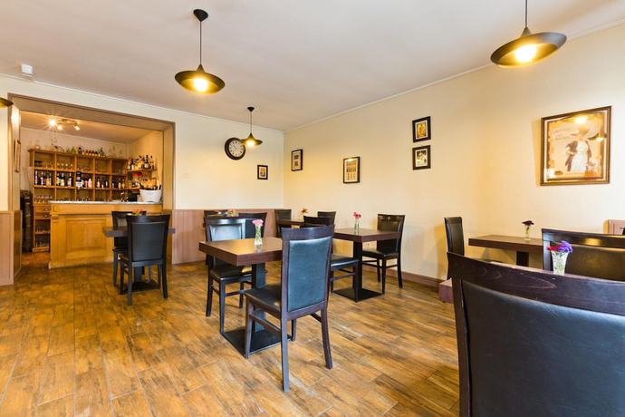 Imagen del bar/restaurante del H&ocirc;tel de la Poste, Pontgibaud. Foto 3