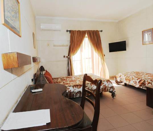 Imagen de la habitación del H&ocirc;tel de la Poste, Saint-Claude. Foto 6