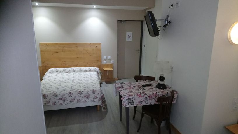 Imagen de la habitación del H&ocirc;tel de la Poste, Saint-Claude. Foto 13