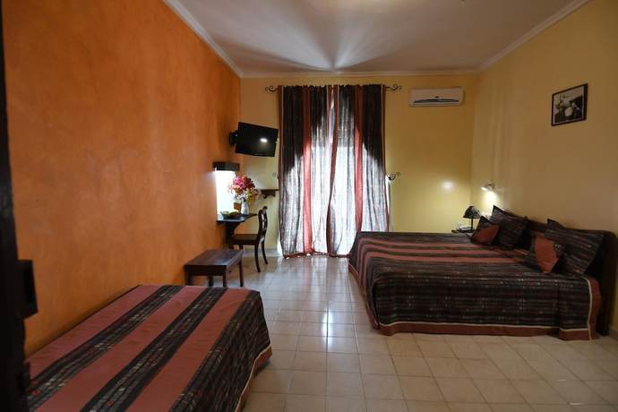 Imagen de la habitación del H&ocirc;tel de la Poste, Saint-Claude. Foto 14