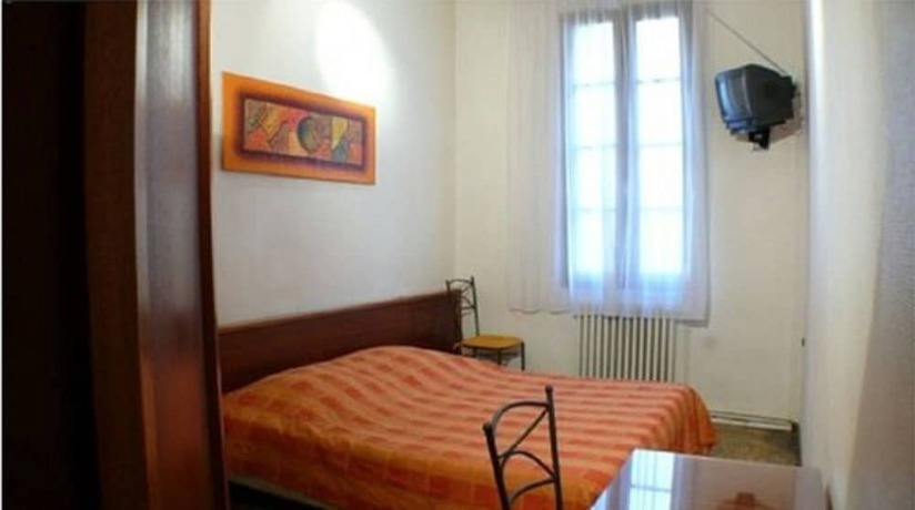 Imagen de la habitación del H&ocirc;tel des Etuves. Foto 16
