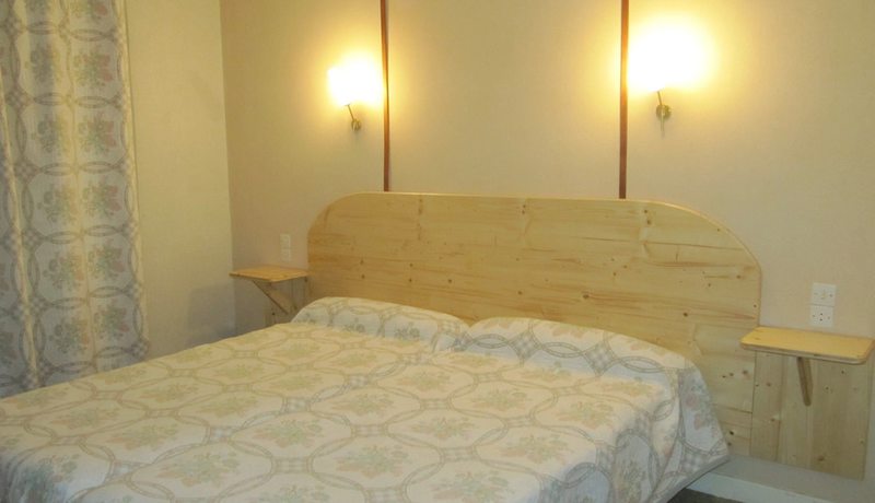 Imagen de la habitación del Hôtel des Rochers. Foto 16