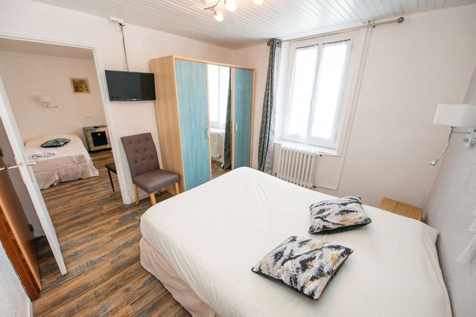 Imagen de la habitación del H&ocirc;tel du Levant, Castellane. Foto 6