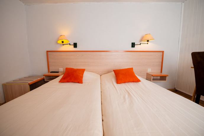 Imagen de la habitación del H&ocirc;tel du Levant, Castellane. Foto 8