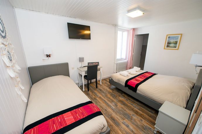 Imagen de la habitación del H&ocirc;tel du Levant, Castellane. Foto 9