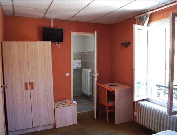 Imagen de la habitación del H&ocirc;tel du Levant, Castellane. Foto 10