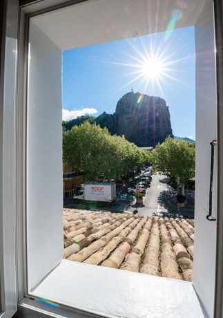 Imagen de la habitación del H&ocirc;tel du Levant, Castellane. Foto 12